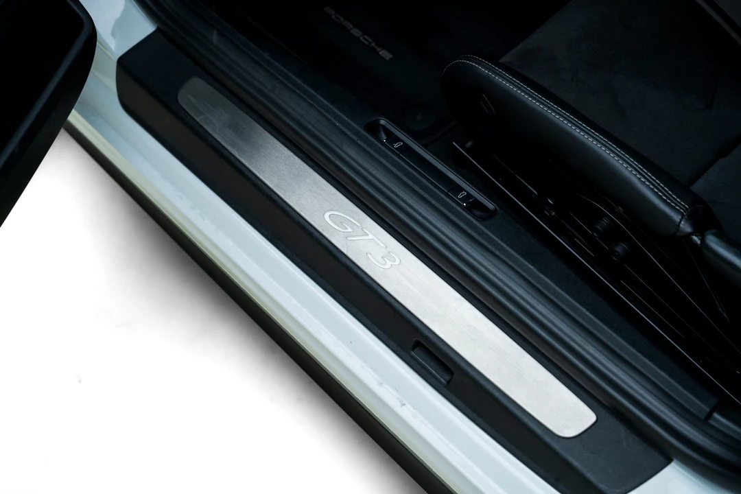 2018 Porsche 911 - Image 30 of 31