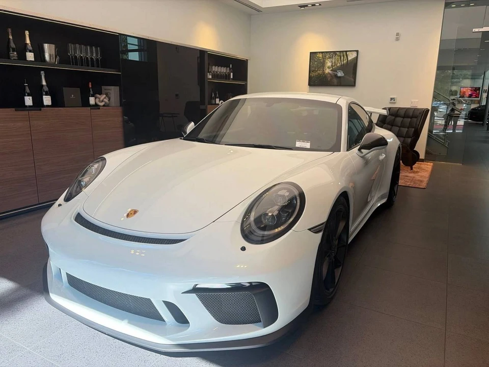 2018 Porsche 991 GT3 - Image 2 of 5