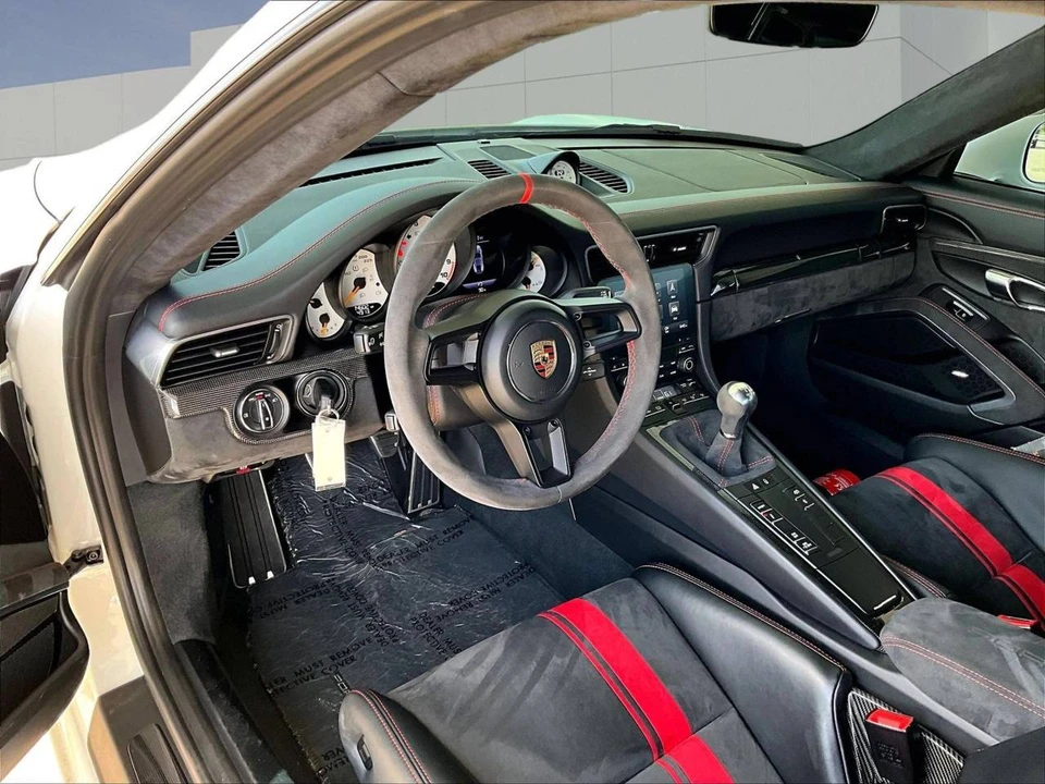 2018 Porsche 991 GT3 - Image 4 of 5