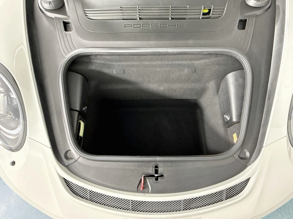 2018 Porsche 991 GT3 - Image 25 of 31