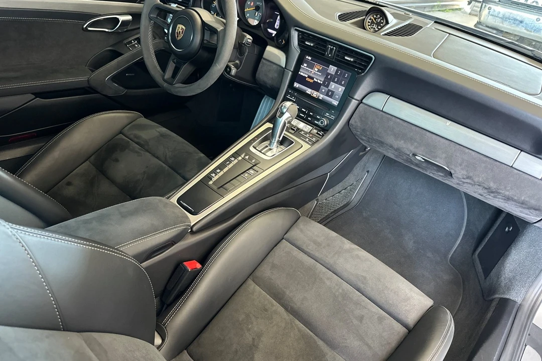 2018 Porsche 991 GT3 - Image 17 of 21