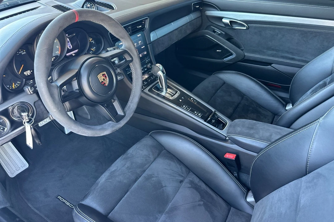 2018 Porsche 991 GT3 - Image 4 of 31