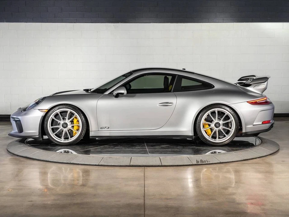 2018 Porsche 991 GT3 - Image 2 of 5