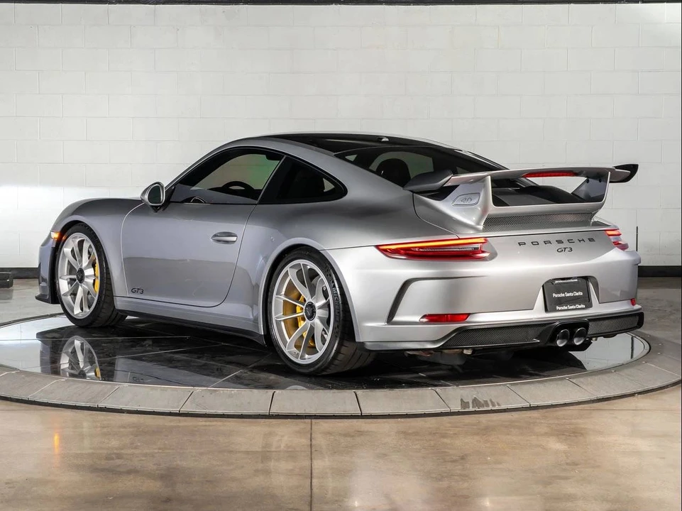 2018 Porsche 991 GT3 - Image 3 of 5