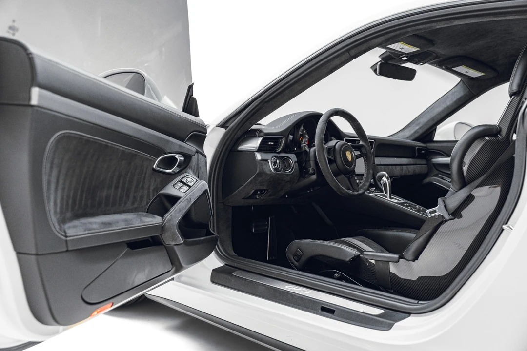 2018 Porsche 991 GT3 - Image 25 of 31