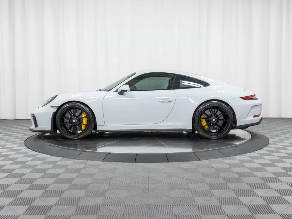2018 Porsche 991 GT3 - Image 2 of 5