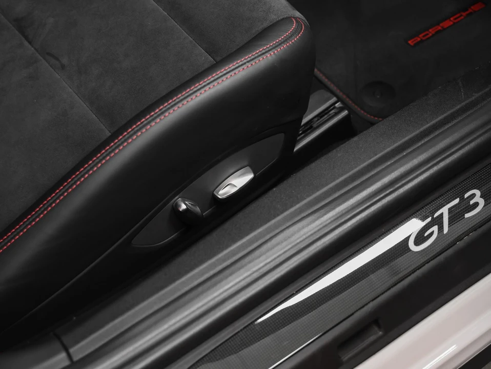 2018 Porsche 991 GT3 - Image 27 of 31