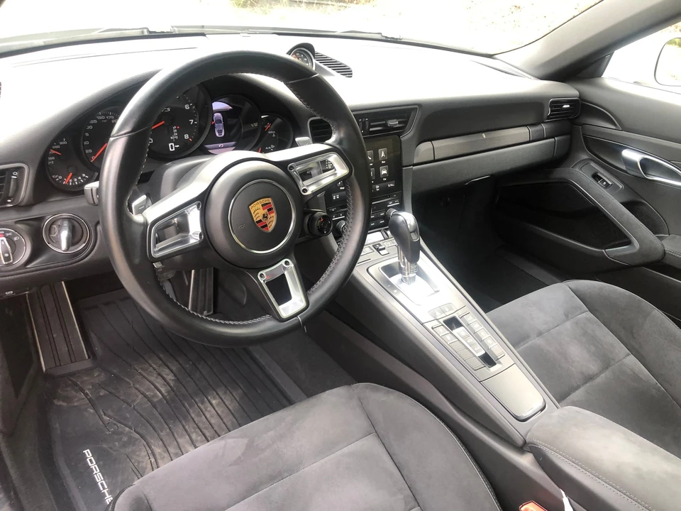 2018 Porsche 991 Carrera GTS - Image 6 of 9