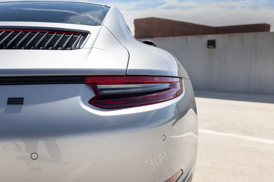 2018 Porsche 991 Carrera GTS - Image 26 of 31