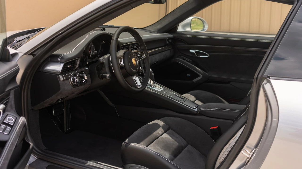 2018 Porsche 991 Carrera GTS - Image 22 of 31