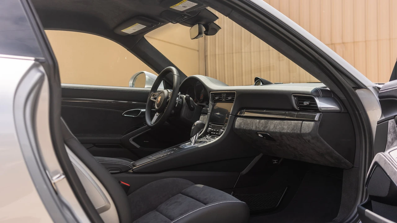 2018 Porsche 991 Carrera GTS - Image 5 of 31