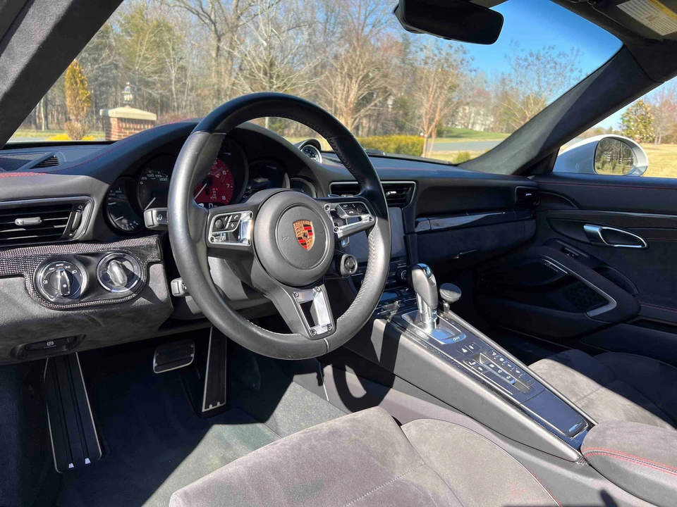 2018 Porsche 991 Carrera GTS - Image 6 of 10