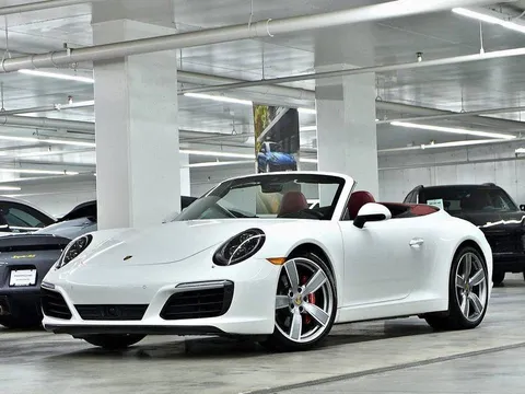 2018 Porsche 911 Carrera S Cabriolet