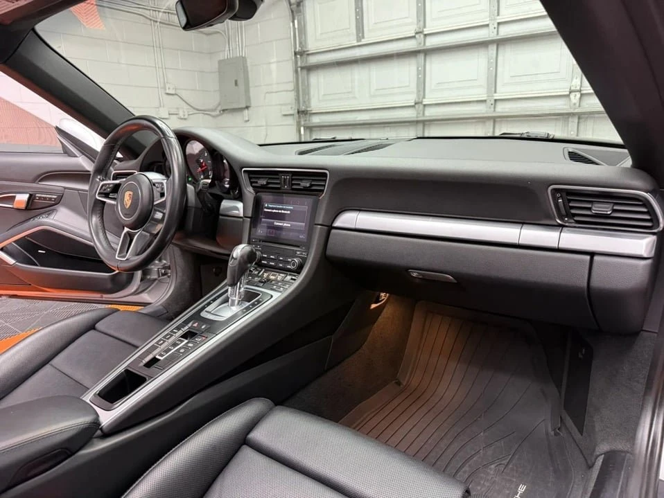 2018 Porsche 991 Carrera - Image 17 of 20