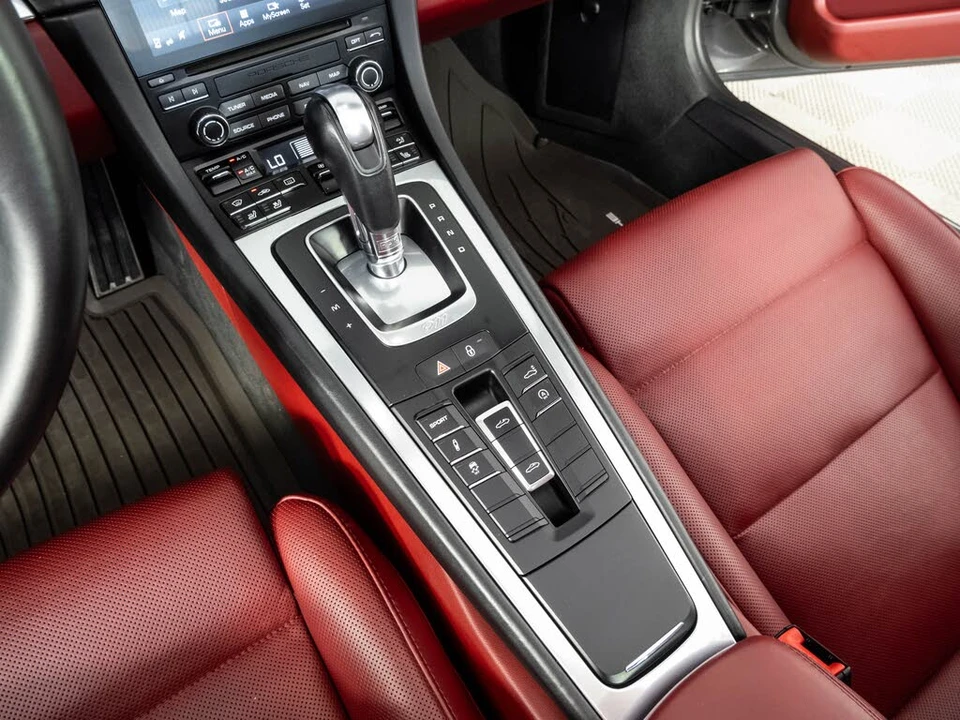 2018 Porsche 991 Targa 4 & 4S - Image 15 of 31
