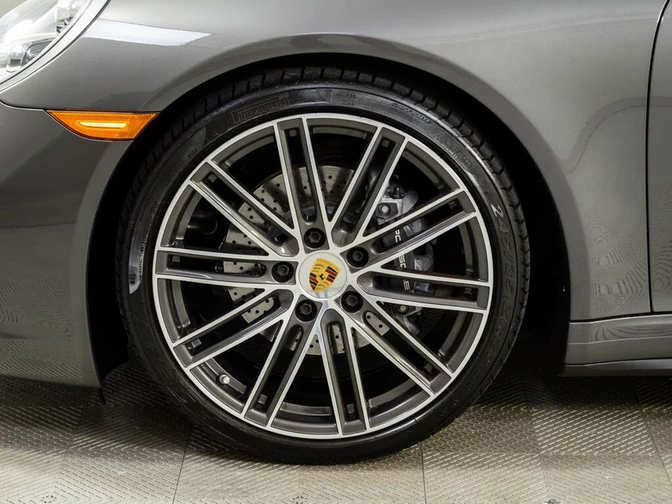 2018 Porsche 991 Targa 4 & 4S - Image 28 of 31