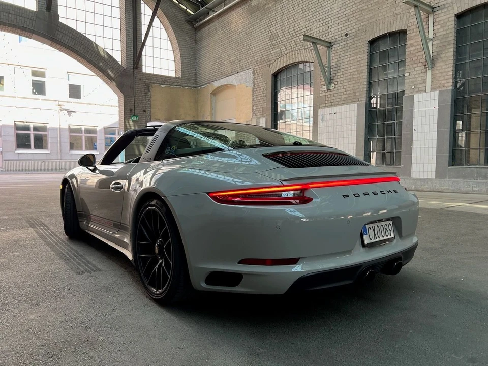 2018 Porsche 991 Targa 4 GTS - Image 8 of 24