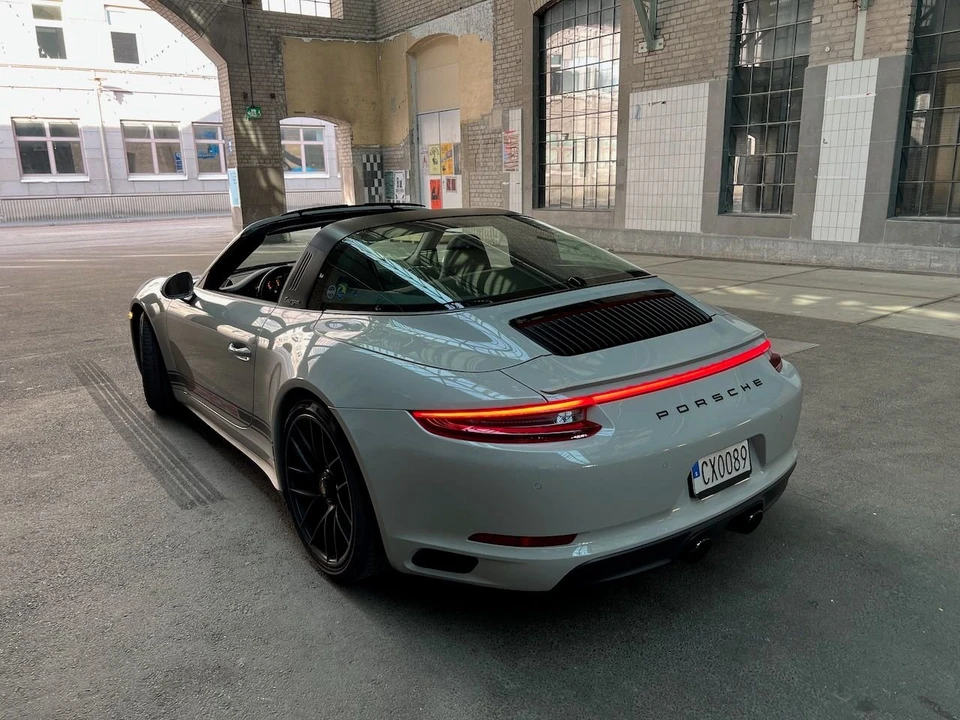2018 Porsche 991 Targa 4 GTS - Image 9 of 24