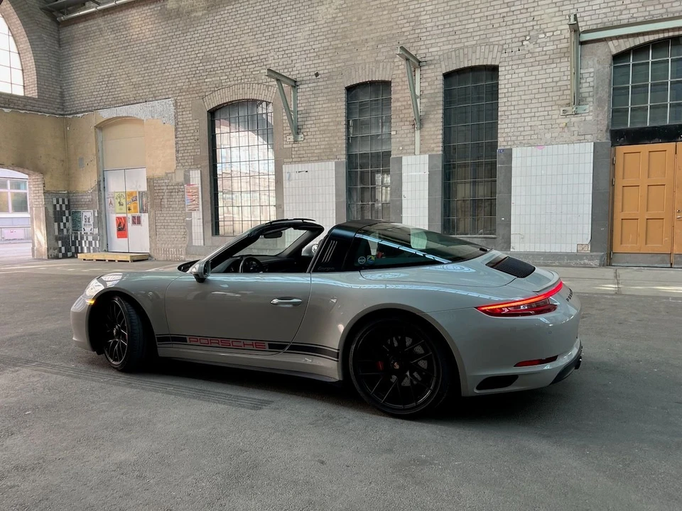 2018 Porsche 991 Targa 4 GTS - Image 10 of 24
