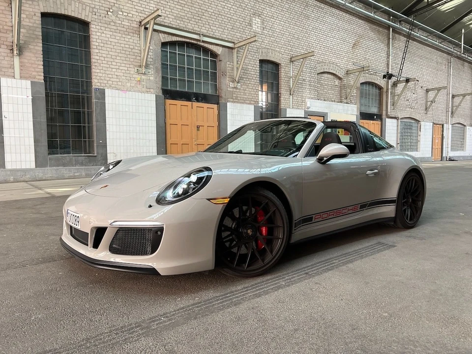 2018 Porsche 991 Targa 4 GTS - Image 12 of 24