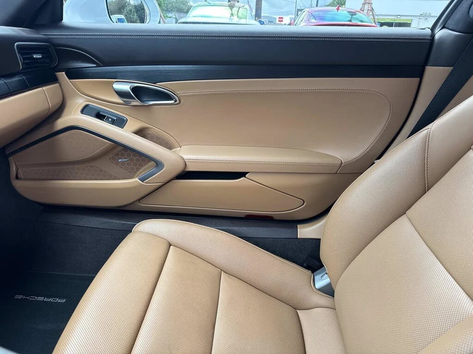 2018 Porsche 991 Targa 4 GTS - Image 17 of 27