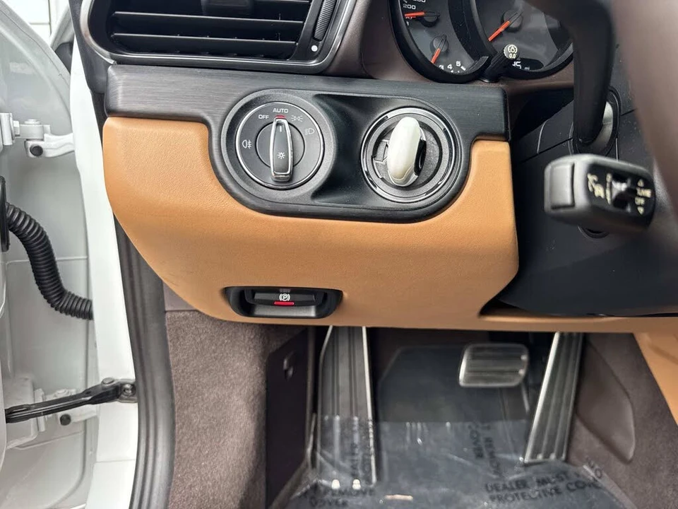 2018 Porsche 991 Targa 4 GTS - Image 26 of 27