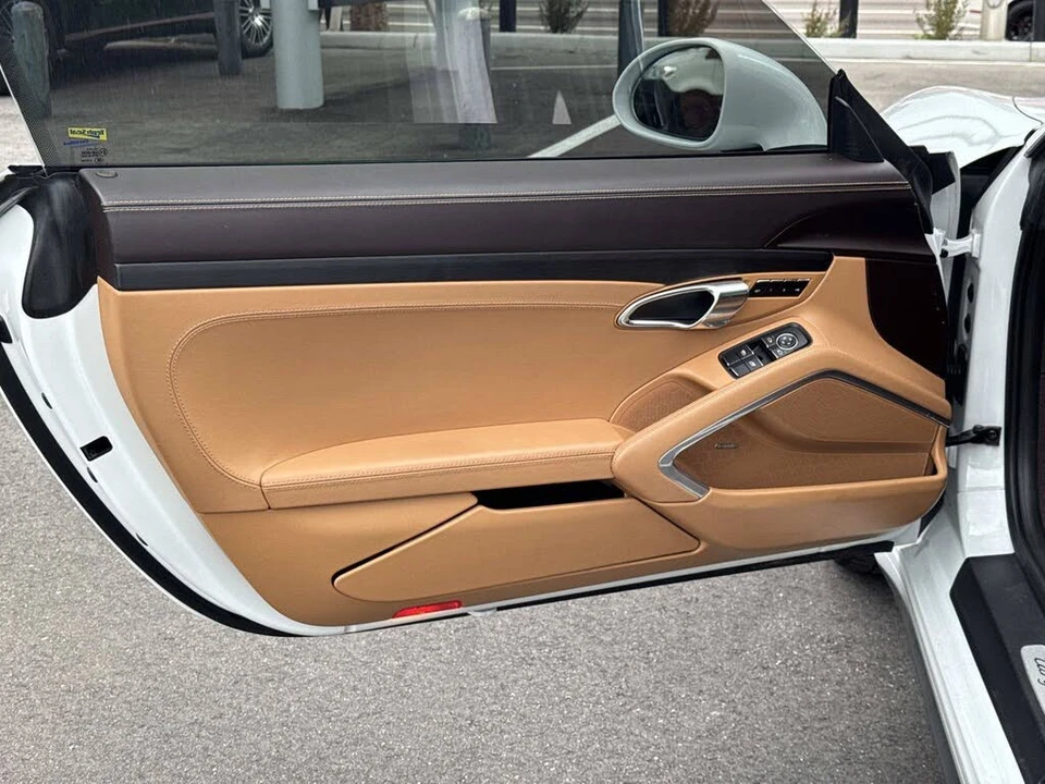 2018 Porsche 991 Targa 4 GTS - Image 11 of 27