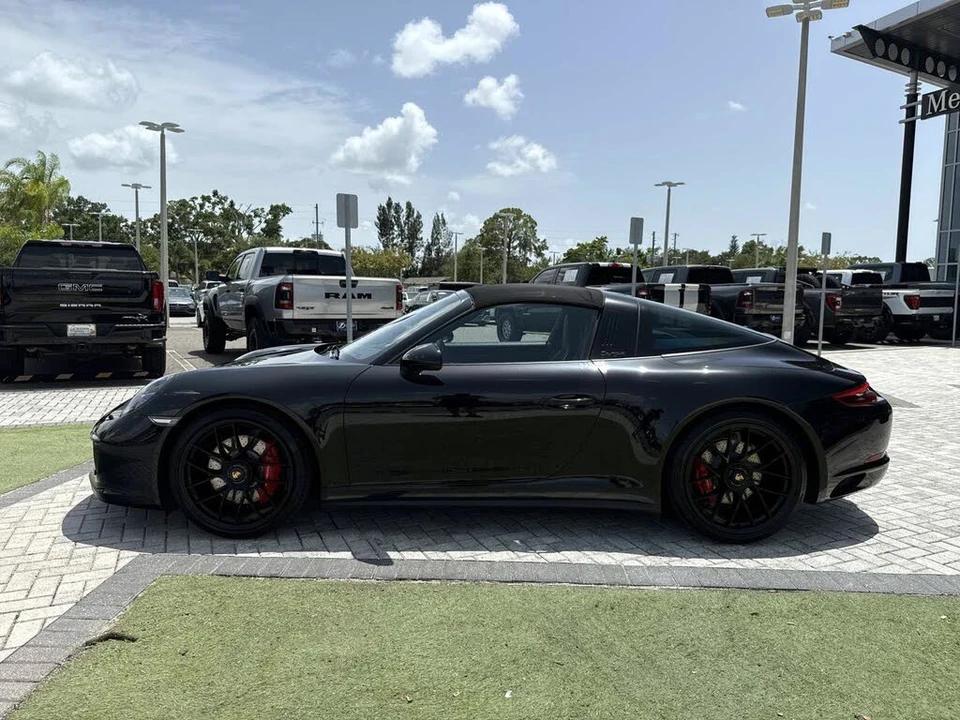 2018 Porsche 991 Targa 4 GTS - Image 12 of 30
