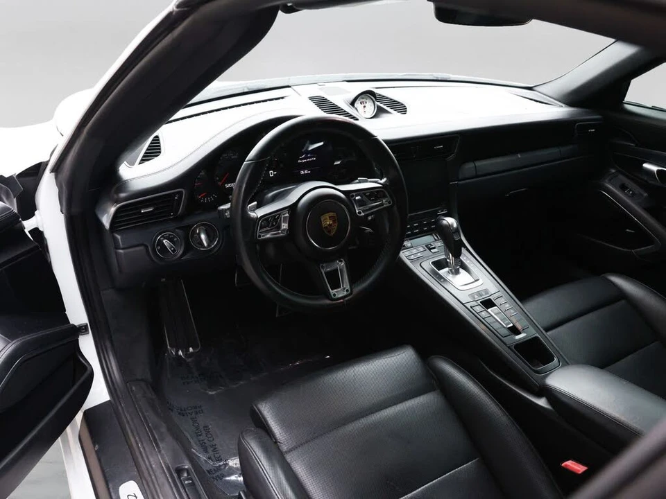 2018 Porsche 991 Targa 4 GTS - Image 11 of 31