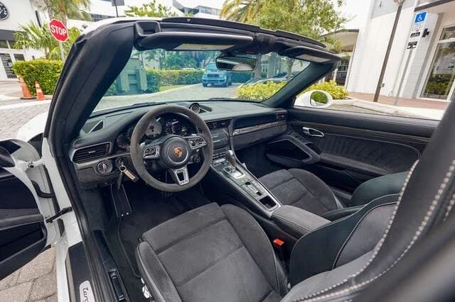 2018 Porsche 991 Targa 4 GTS - Image 3 of 31