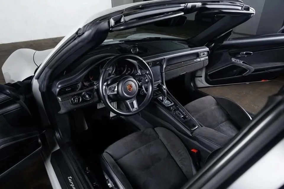 2018 Porsche 991 Targa 4 GTS - Image 6 of 7