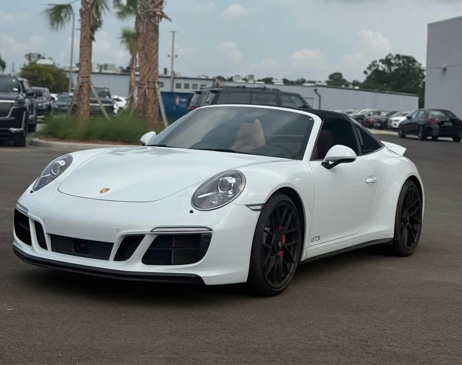 2018 Porsche 991 Targa 4 GTS - Image 19 of 20