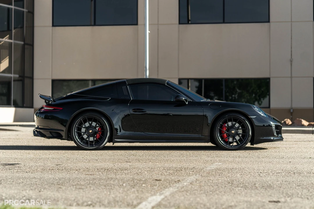 2018 Porsche 991 Targa 4 GTS - Image 2 of 31