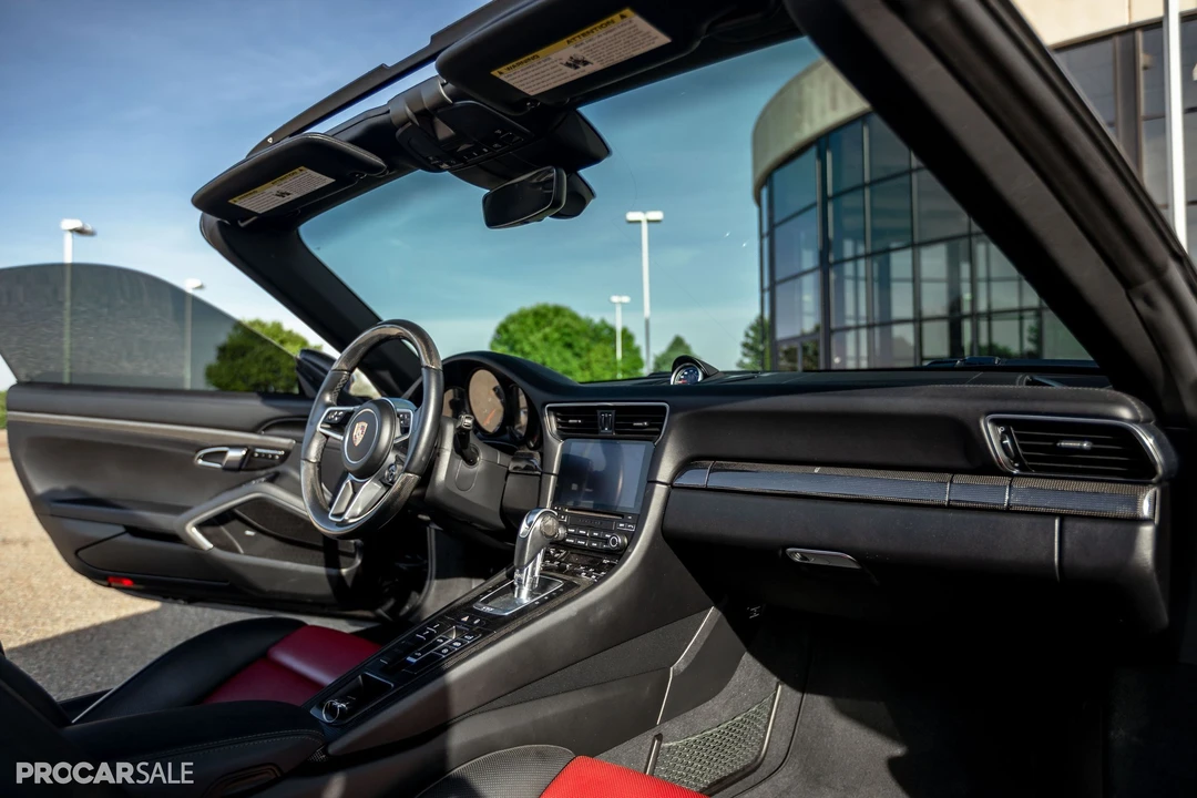 2018 Porsche 991 Targa 4 GTS - Image 22 of 31