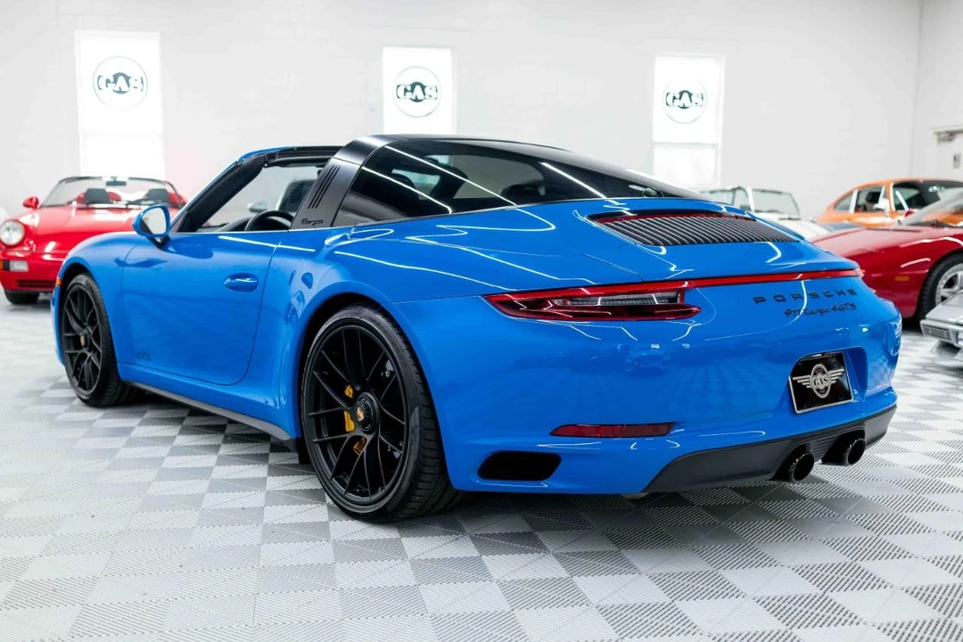 2018 Porsche 991 Targa 4 GTS - Image 10 of 31