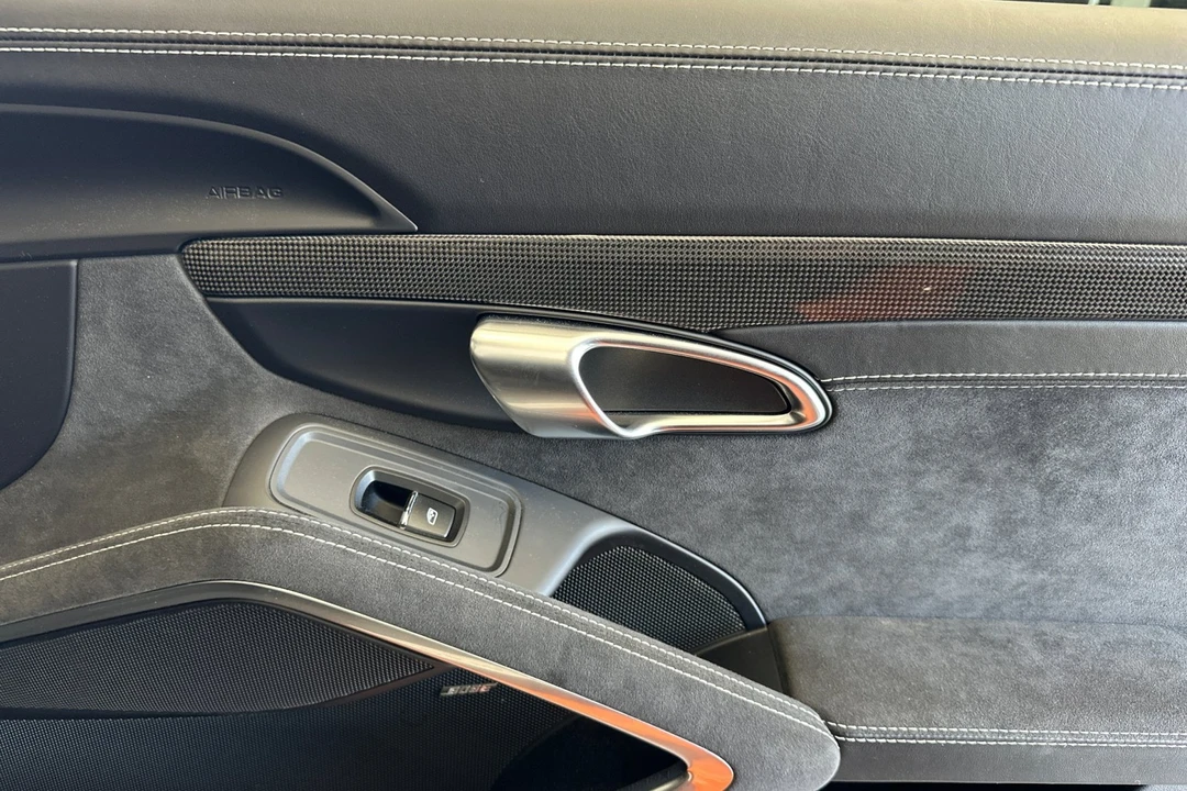 2018 Porsche 991 Targa 4 GTS - Image 20 of 21