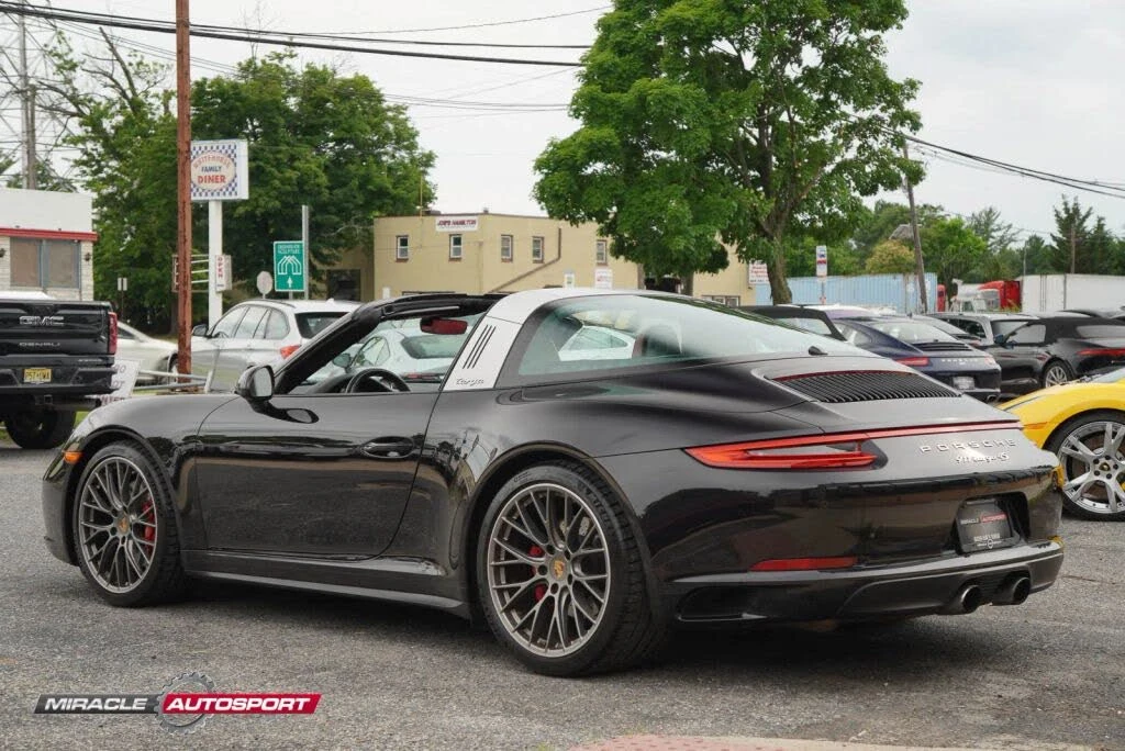 2018 Porsche 991 Targa 4 & 4S - Image 5 of 31