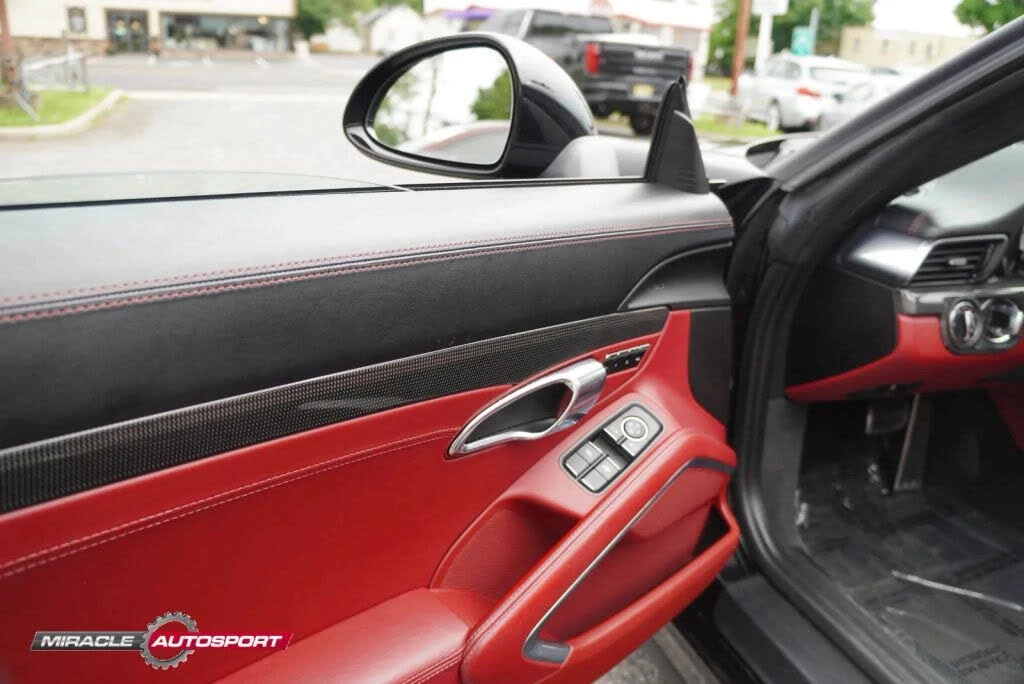 2018 Porsche 991 Targa 4 & 4S - Image 17 of 31