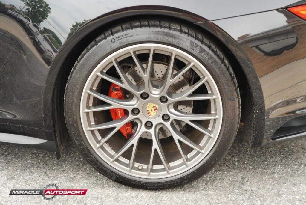 2018 Porsche 991 Targa 4 & 4S - Image 12 of 31