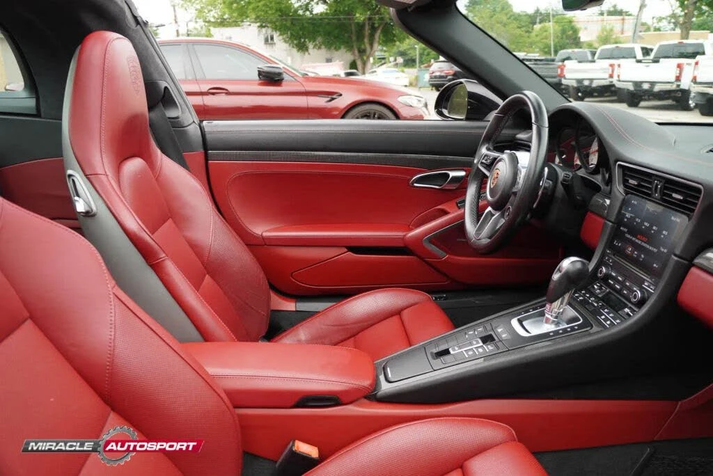 2018 Porsche 991 Targa 4 & 4S - Image 29 of 31