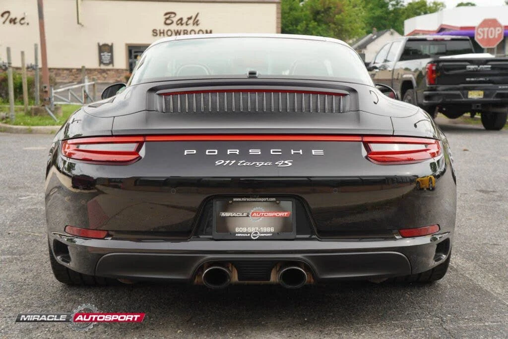 2018 Porsche 991 Targa 4 & 4S - Image 6 of 31