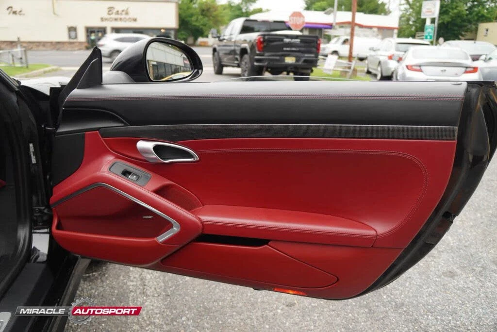 2018 Porsche 991 Targa 4 & 4S - Image 24 of 31