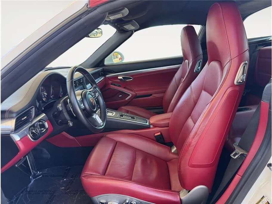 2018 Porsche 991 Targa 4 & 4S - Image 9 of 31