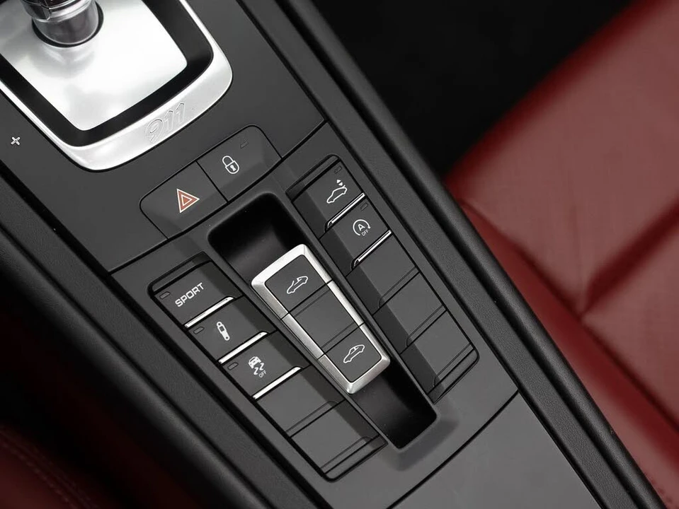 2018 Porsche 991 Targa 4 & 4S - Image 22 of 31