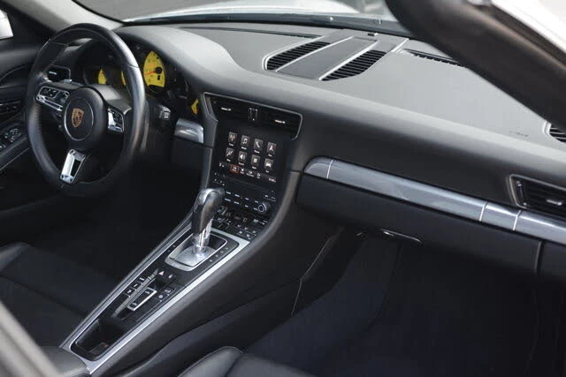 2018 Porsche 991 Targa 4 & 4S - Image 28 of 31