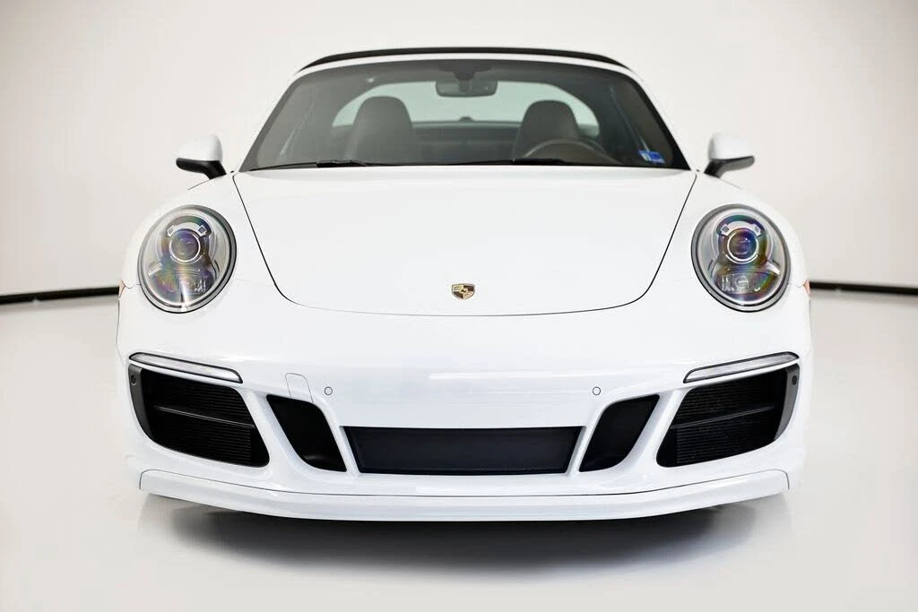 2018 Porsche 991 Targa 4 & 4S - Image 10 of 31