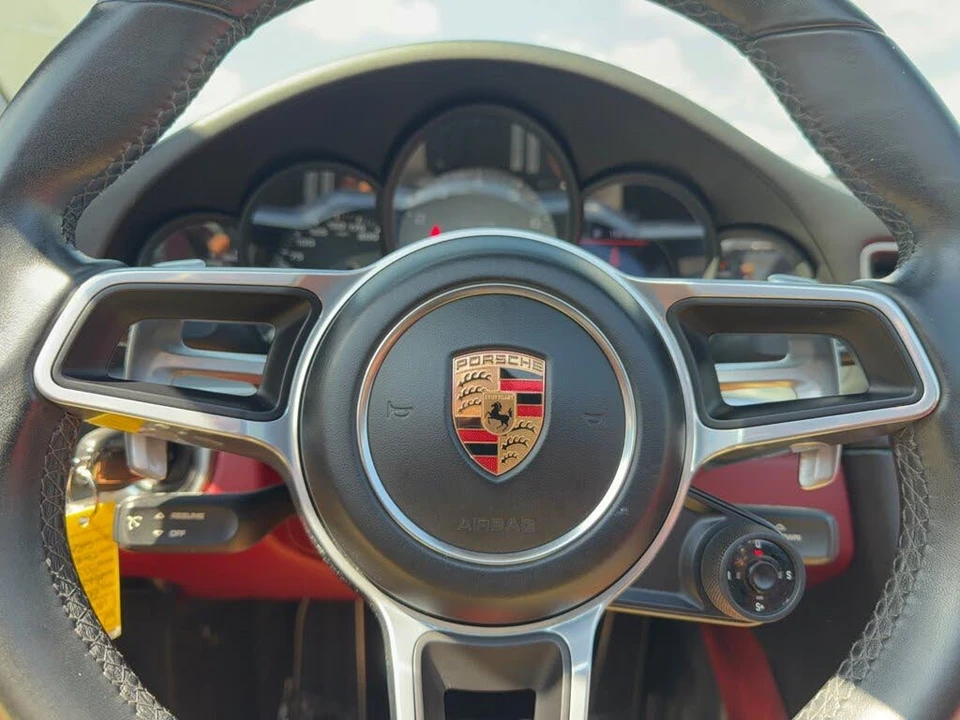 2018 Porsche 991 Targa 4 & 4S - Image 10 of 31