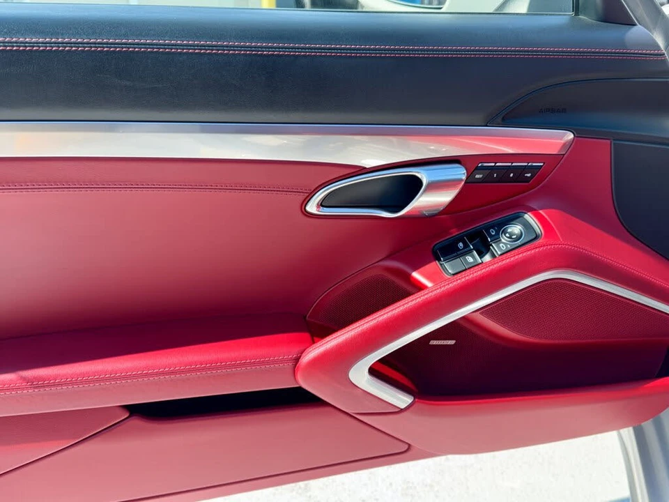 2018 Porsche 991 Targa 4 & 4S - Image 14 of 31