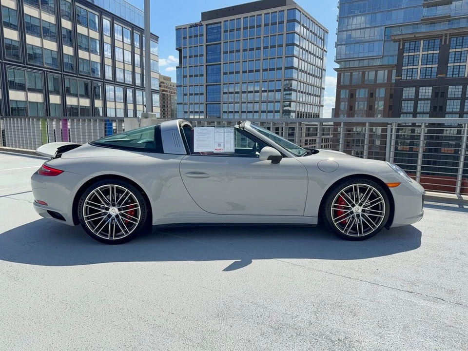 2018 Porsche 991 Targa 4 & 4S - Image 8 of 31
