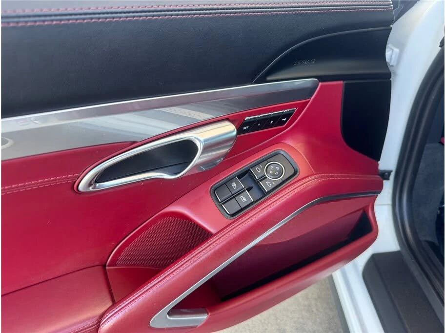 2018 Porsche 991 Targa 4 & 4S - Image 22 of 31